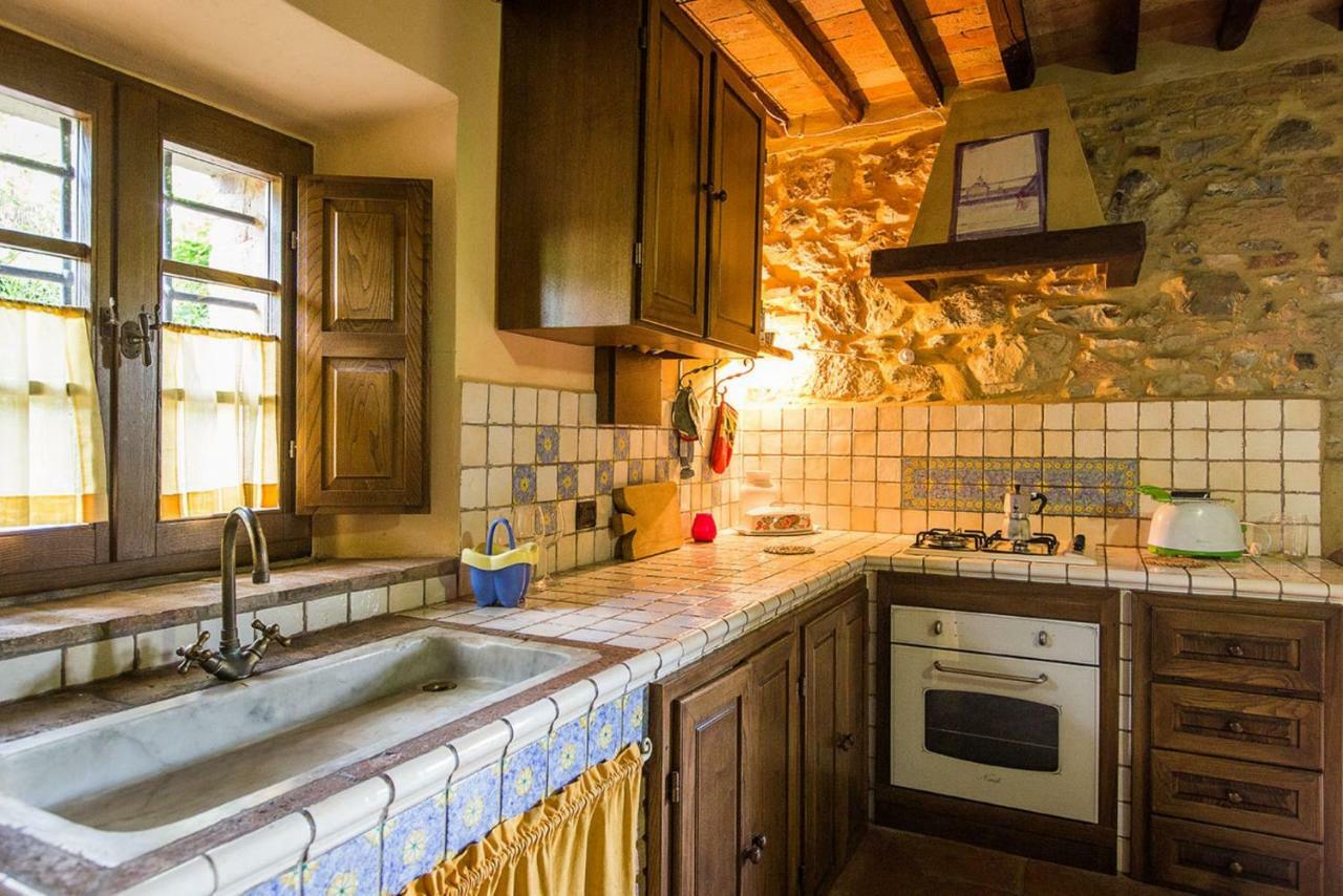 Rustico In Pietra Βίλα Chianni Εξωτερικό φωτογραφία