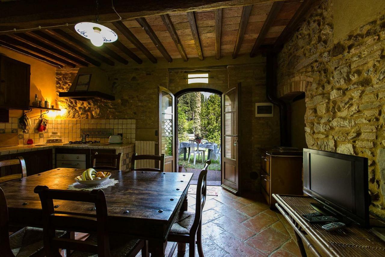 Rustico In Pietra Βίλα Chianni Εξωτερικό φωτογραφία